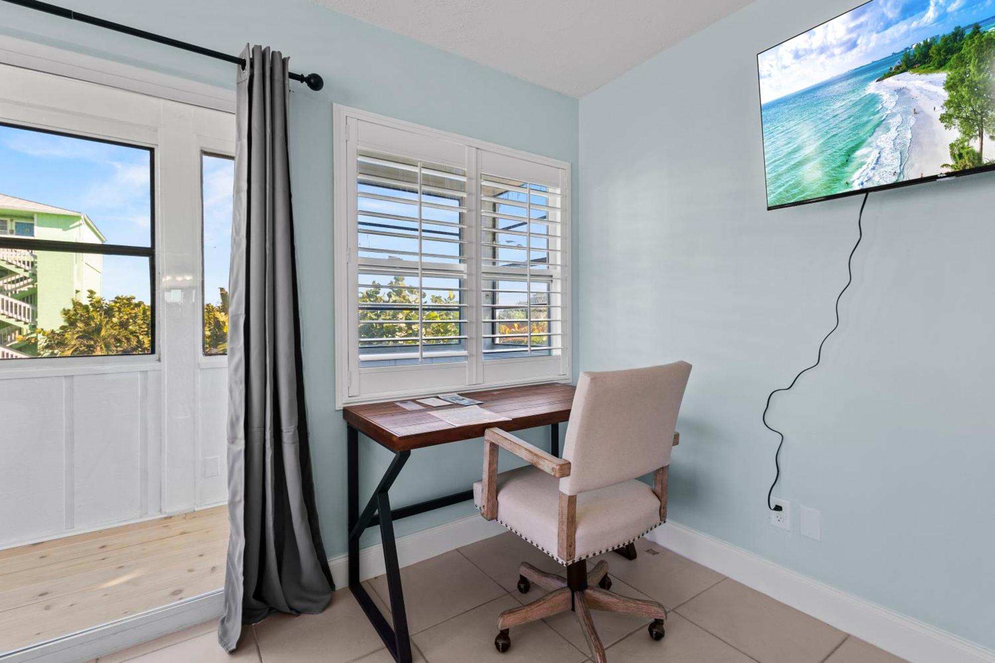 Partial Ocean View Hotel Room- King Bed #1 Fort Pierce Luaran gambar